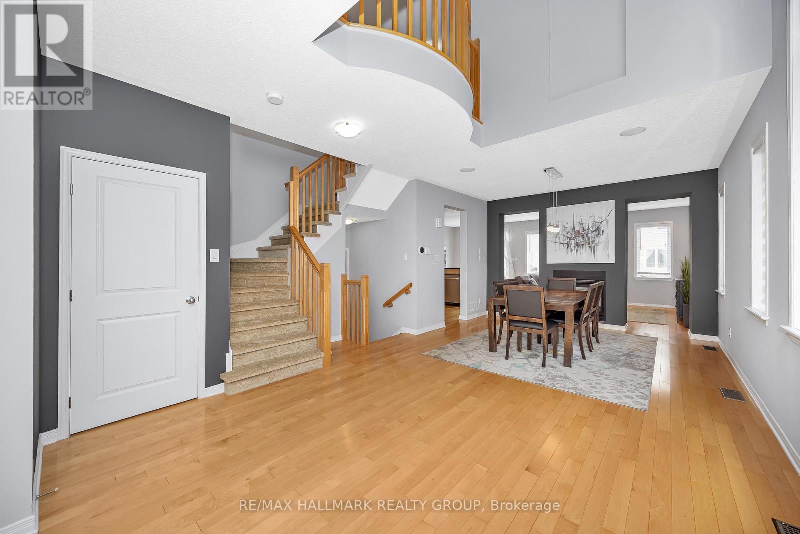 218 Harthill Way, Ottawa, Ontario  K2J 0P2 - Photo 7 - X12377480