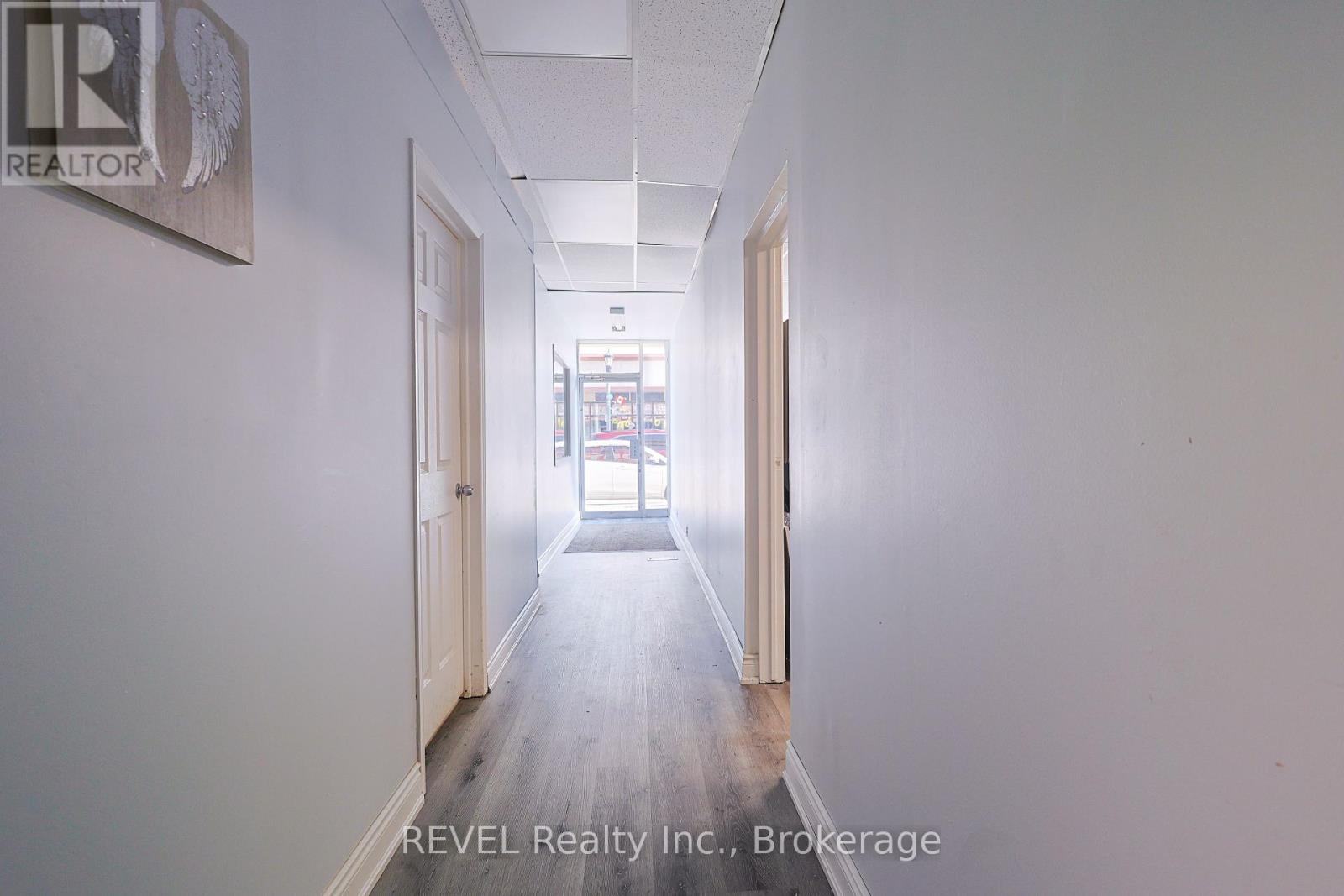 12 East Main Street, Welland, Ontario  L3B 3W3 - Photo 7 - X12377447