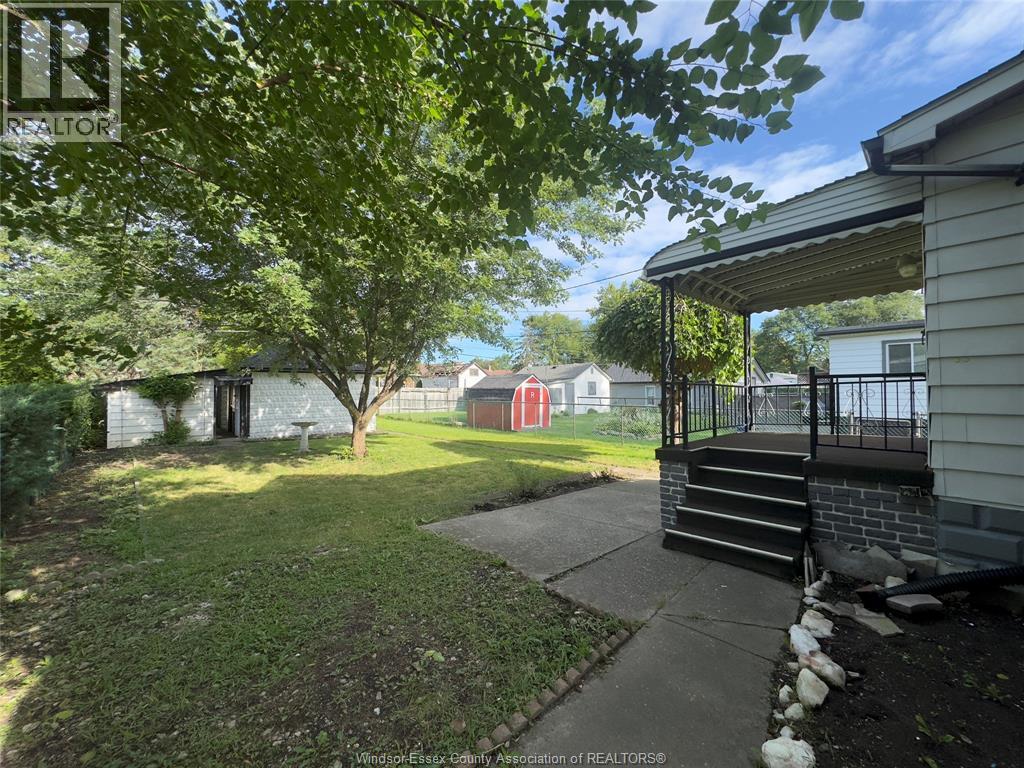 3536 Bloomfield Road, Windsor, Ontario  N9C 1R7 - Photo 5 - 25022190