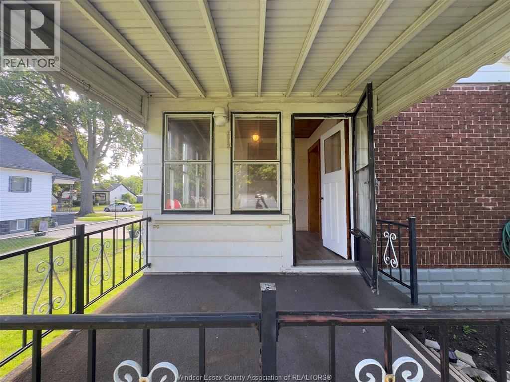 3536 Bloomfield Road, Windsor, Ontario  N9C 1R7 - Photo 6 - 25022190