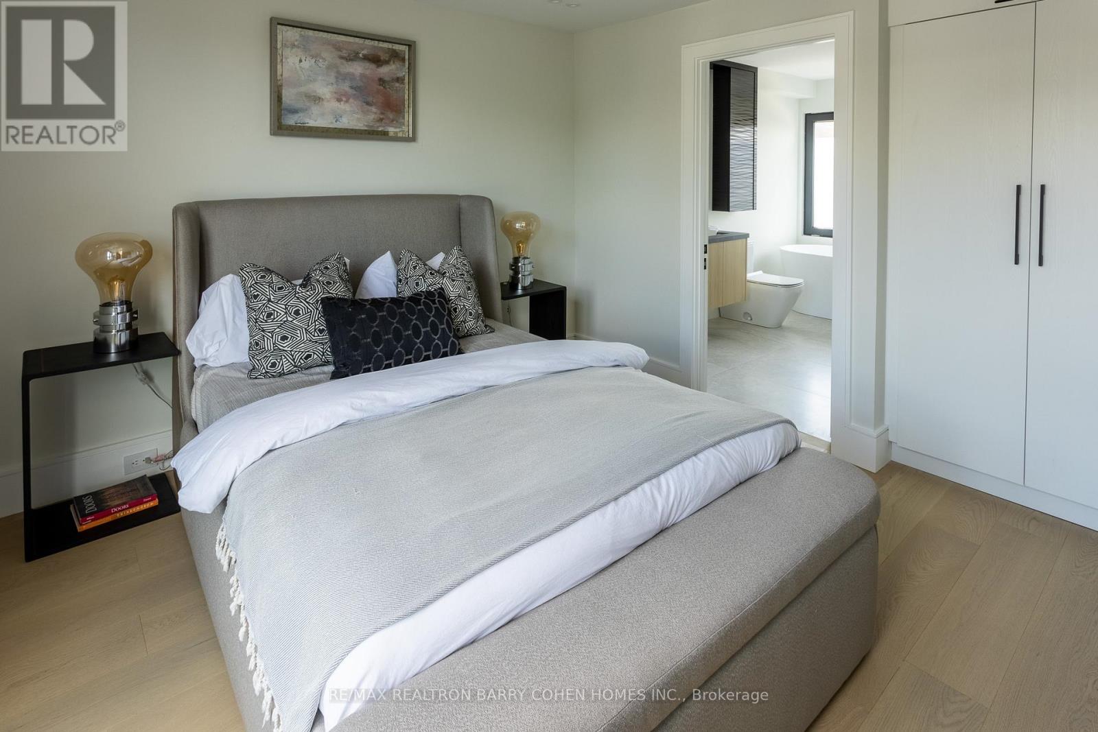 179 Palmerston Avenue, Toronto, Ontario  M6J 2J3 - Photo 14 - C12377213