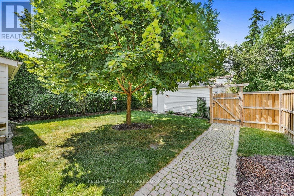274 Poyntz Avenue, Toronto, Ontario  M2N 1J9 - Photo 4 - C12377261