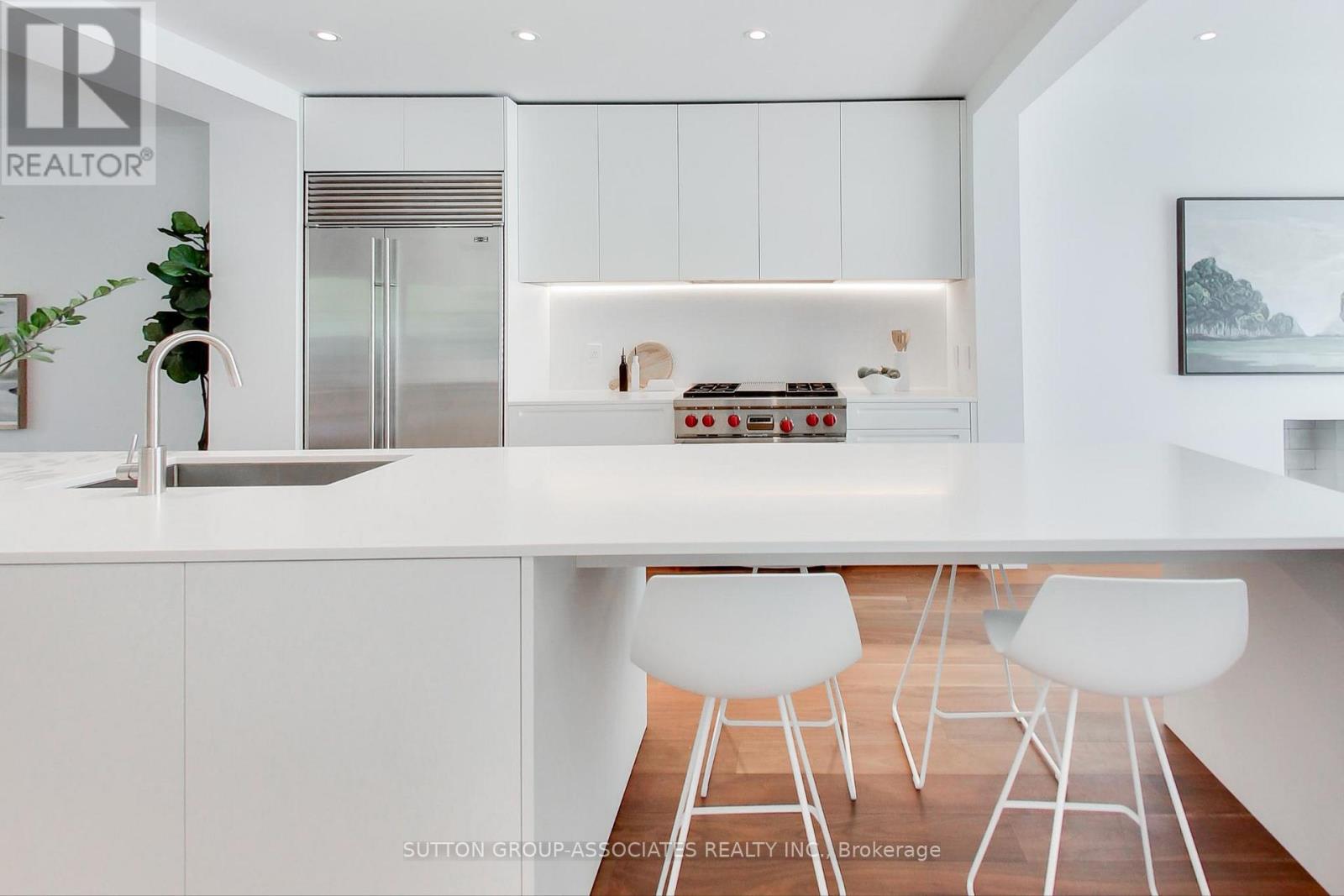 83 Pinewood Avenue, Toronto (Humewood-Cedarvale), Ontario  M6C 2V2 - Photo 13 - C12377324