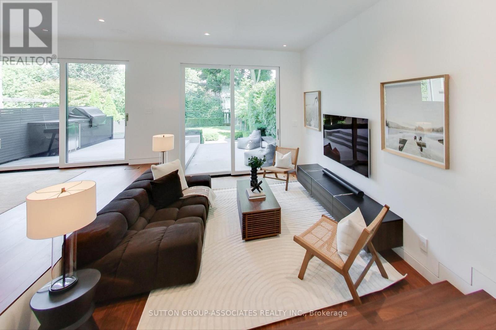 83 Pinewood Avenue, Toronto (Humewood-Cedarvale), Ontario  M6C 2V2 - Photo 14 - C12377324
