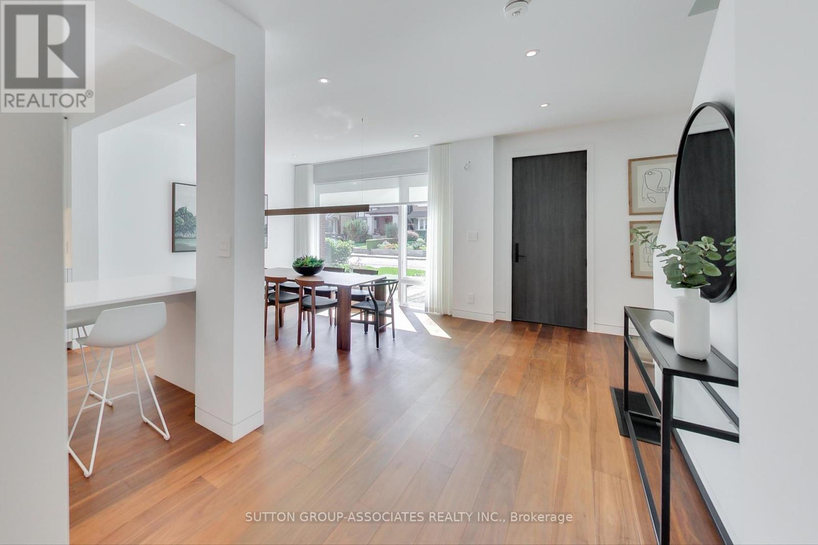 Property at 83 PINEWOOD AVENUE image 2