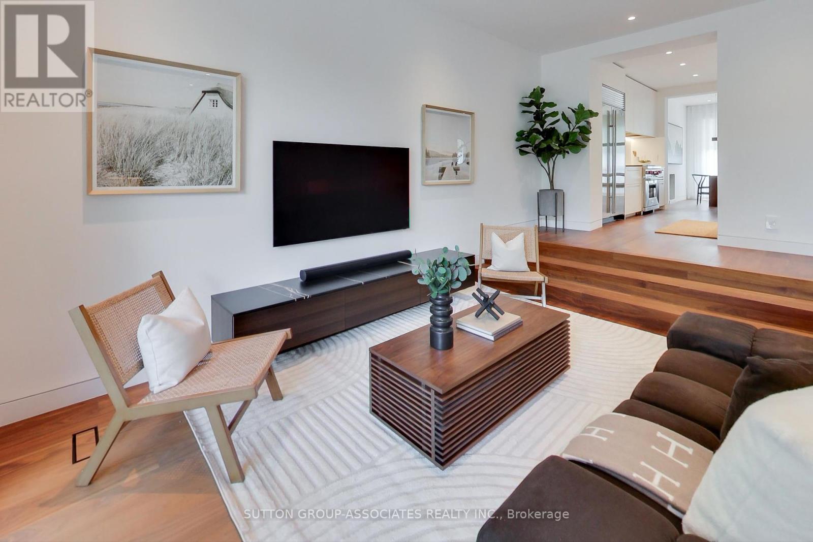 83 Pinewood Avenue, Toronto (Humewood-Cedarvale), Ontario  M6C 2V2 - Photo 21 - C12377324