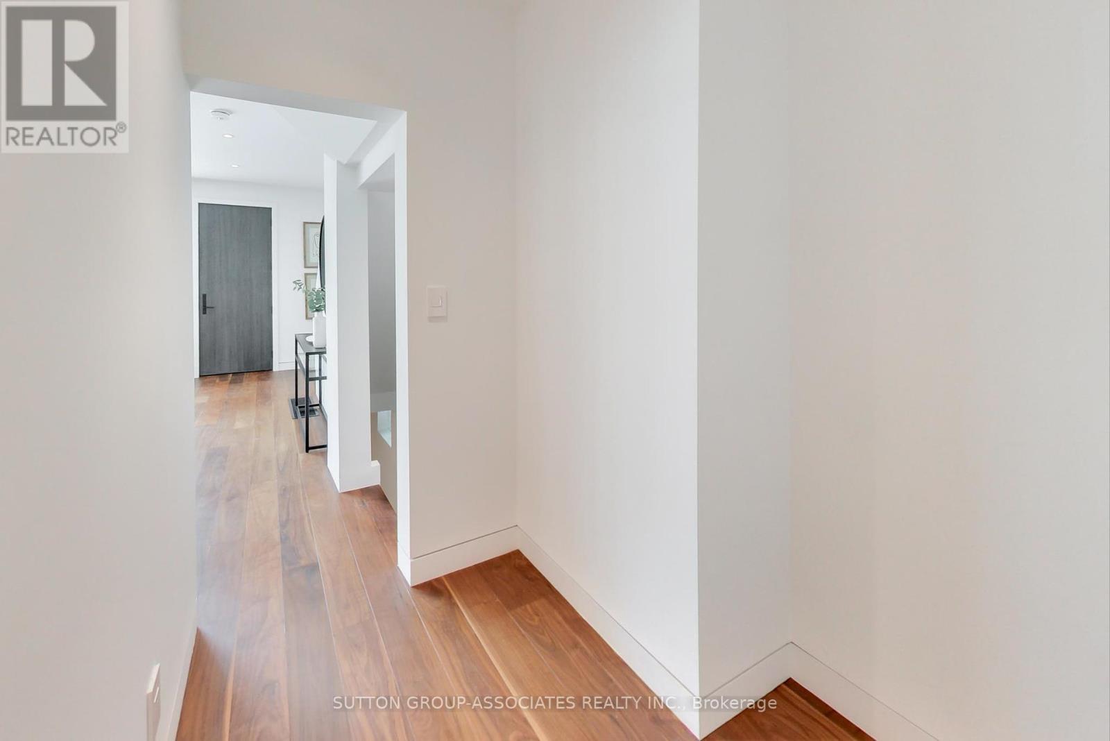 83 Pinewood Avenue, Toronto (Humewood-Cedarvale), Ontario  M6C 2V2 - Photo 27 - C12377324
