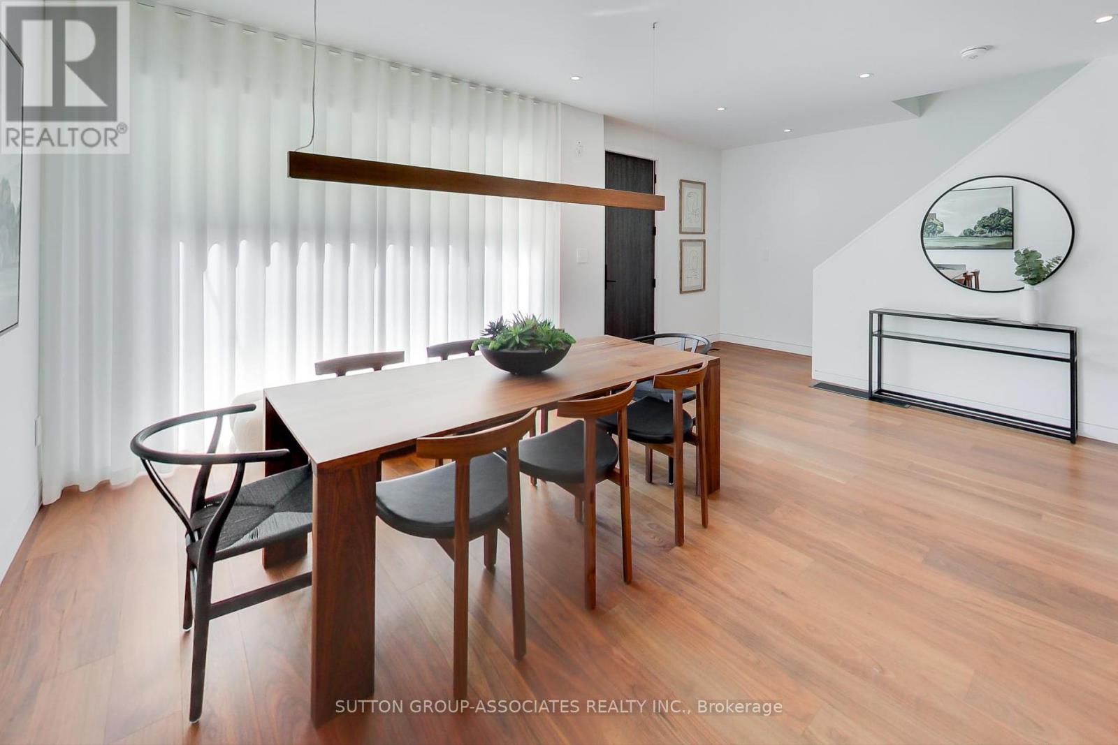 Property at 83 PINEWOOD AVENUE image 3
