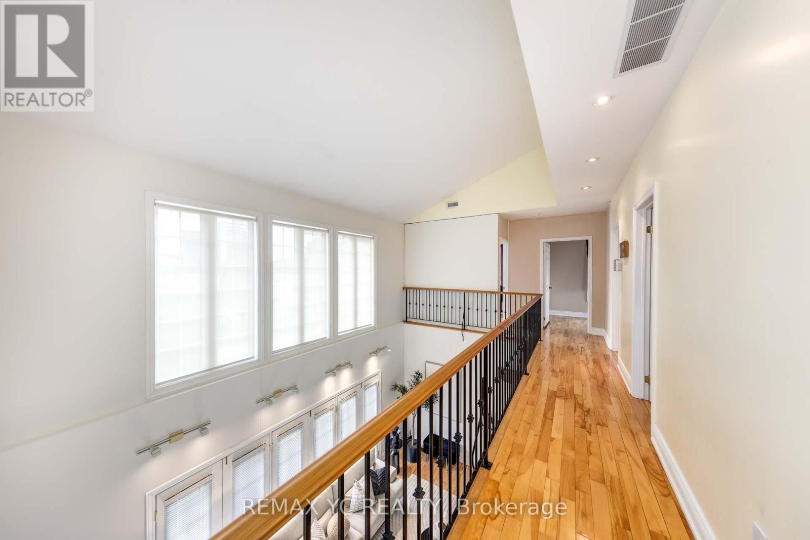18 Mullet Road, Toronto, Ontario  M2M 2A6 - Photo 30 - C12377326