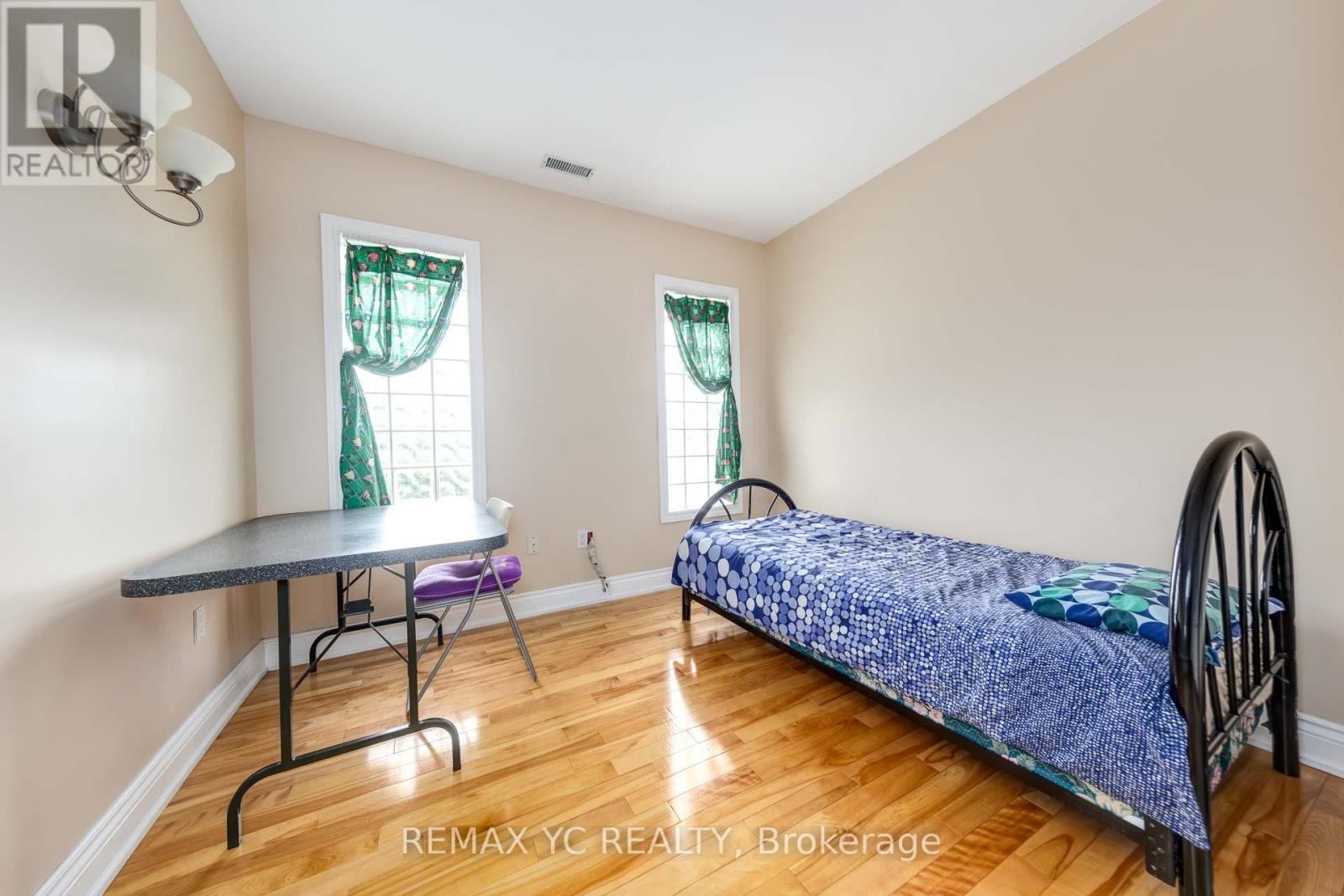 18 Mullet Road, Toronto, Ontario  M2M 2A6 - Photo 40 - C12377326