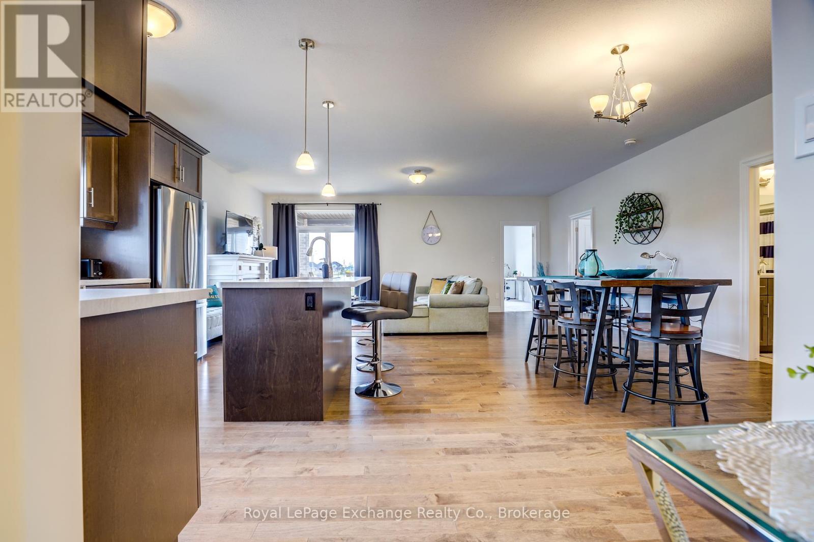 412 Mary Rose Avenue, Saugeen Shores, Ontario  N0H 2C3 - Photo 5 - X12377381