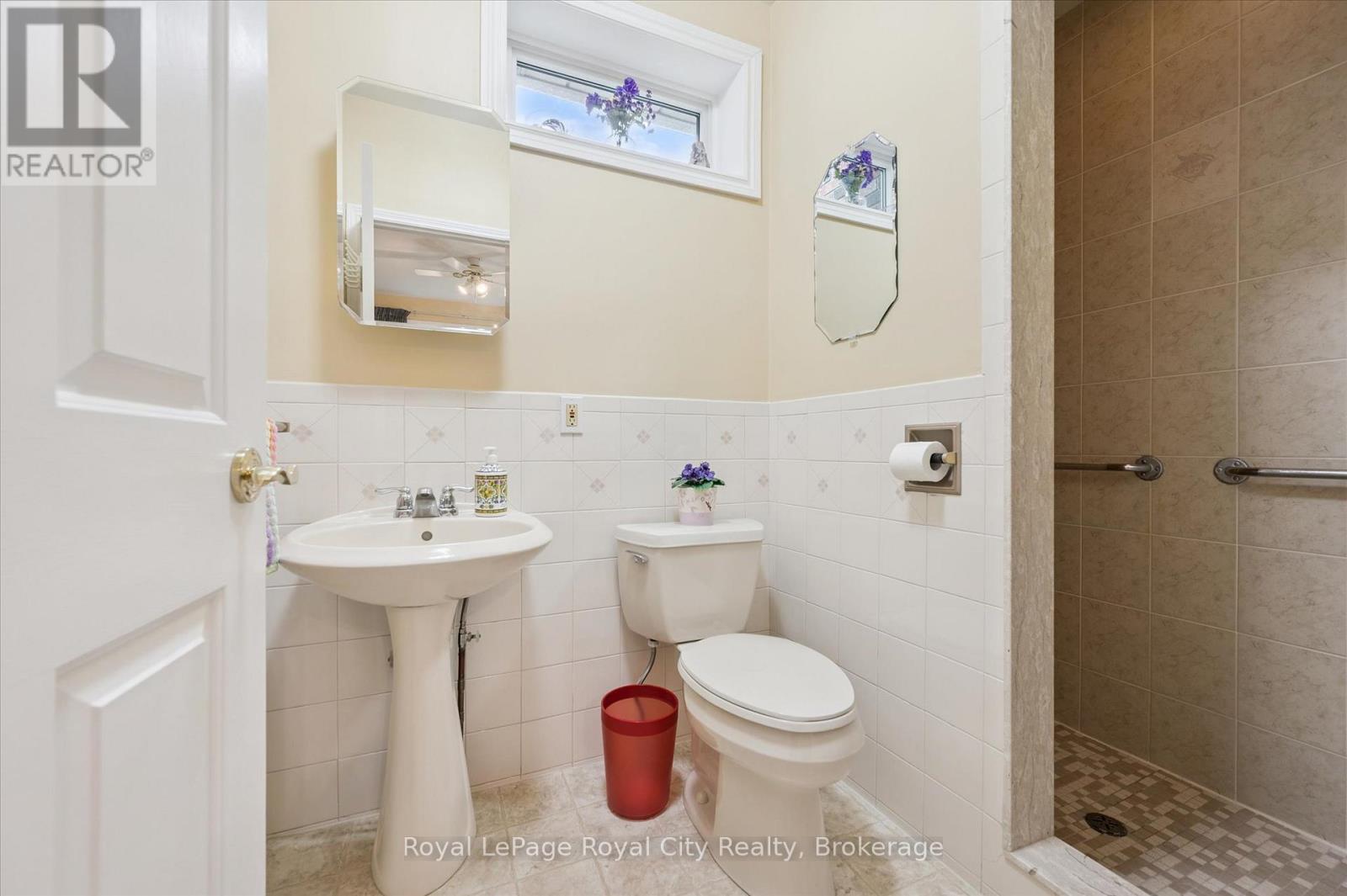 360 Provost Lane, Centre Wellington (Fergus), Ontario  N1M 2N1 - Photo 23 - X12377391
