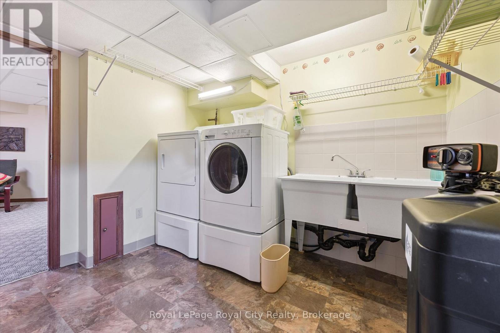 360 Provost Lane, Centre Wellington (Fergus), Ontario  N1M 2N1 - Photo 39 - X12377391