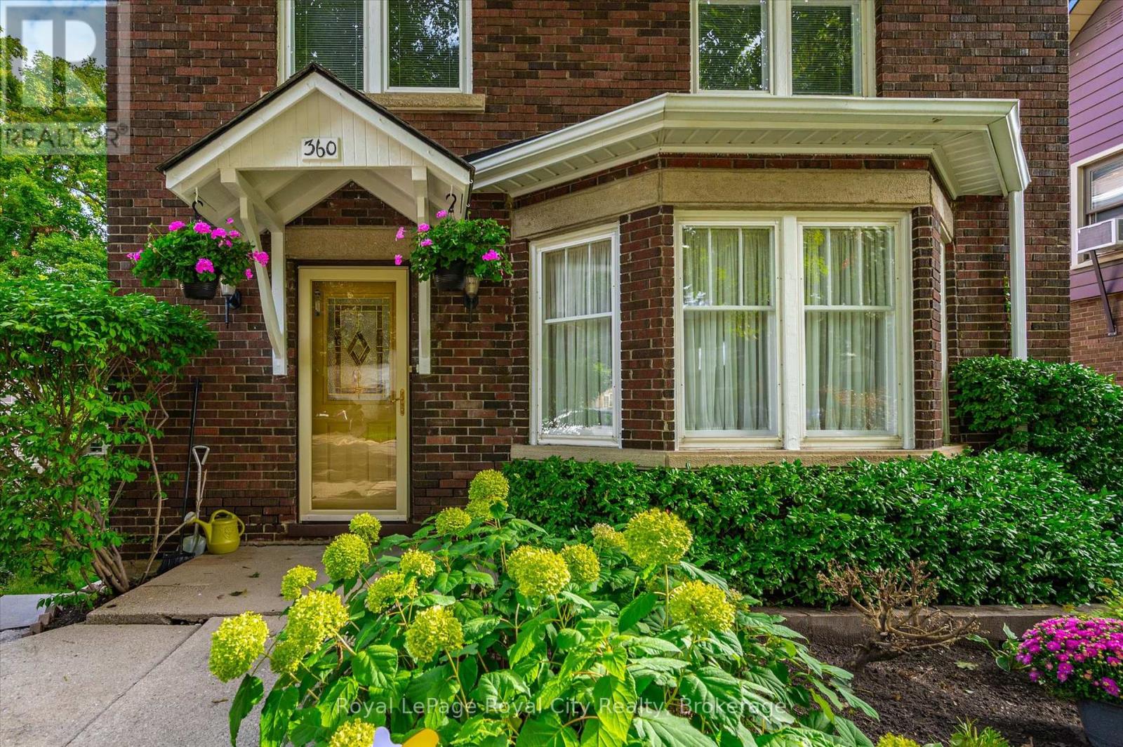 360 Provost Lane, Centre Wellington (Fergus), Ontario  N1M 2N1 - Photo 5 - X12377391