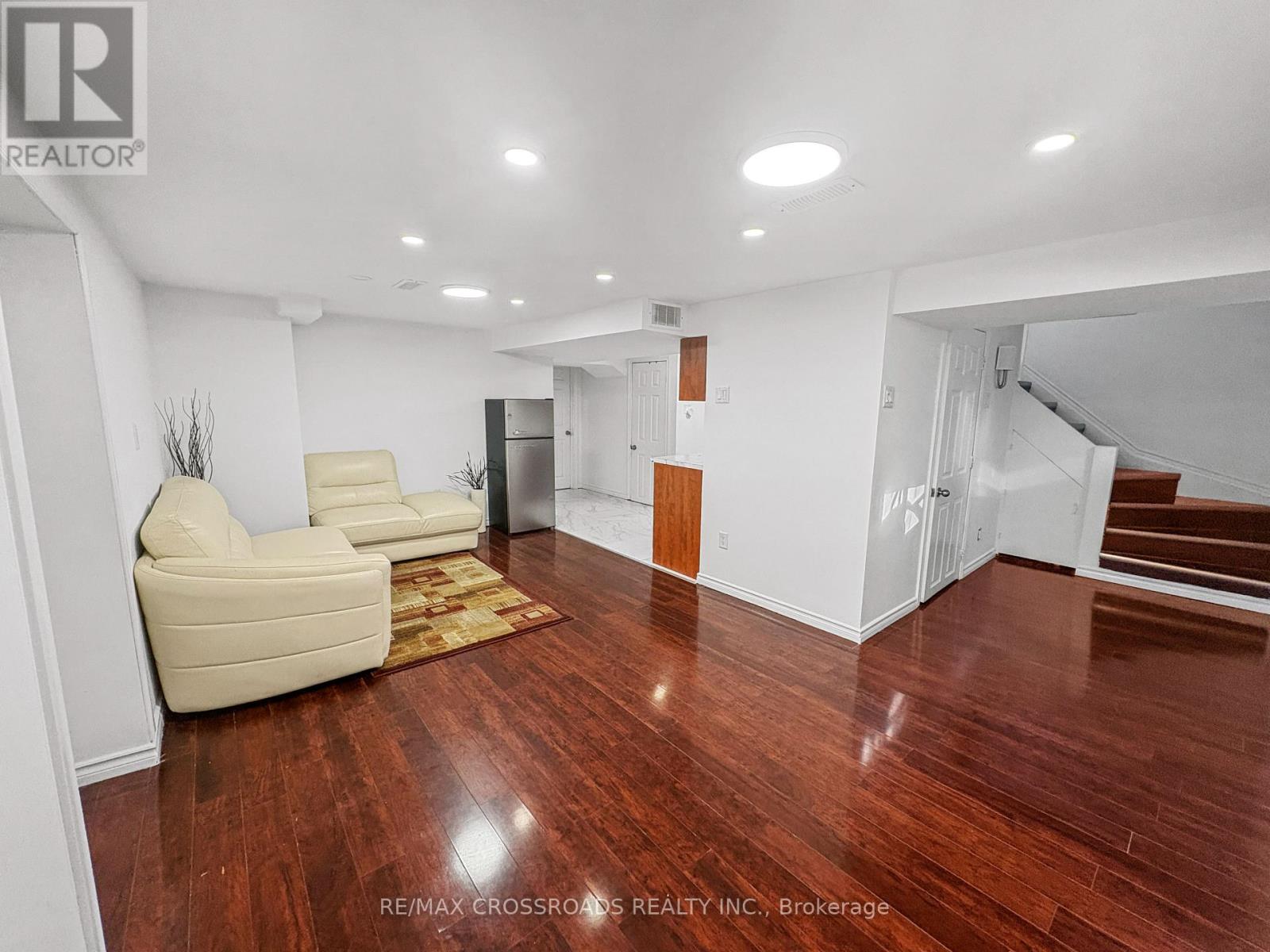 46 Ronway Crescent, Toronto, Ontario  M1J 2S2 - Photo 21 - E12372919