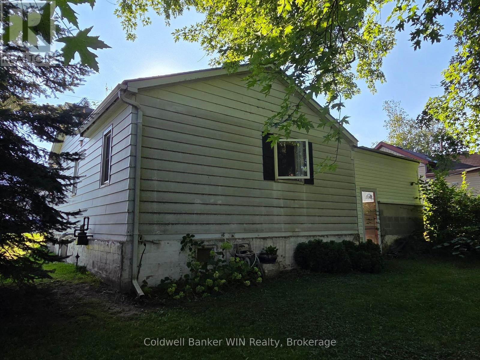 351 William Street, Wellington North, Ontario N0G 2L3 - Photo 2 - X12377398