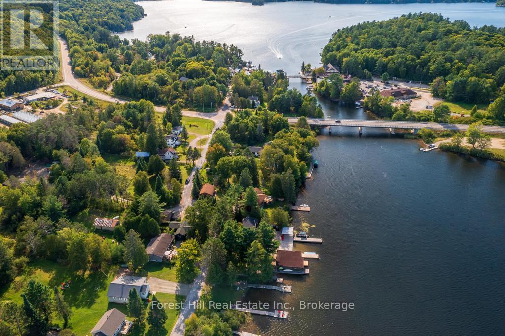 1076 Harvey Avenue, Algonquin Highlands, Ontario  P0A 1E0 - Photo 32 - X12377402