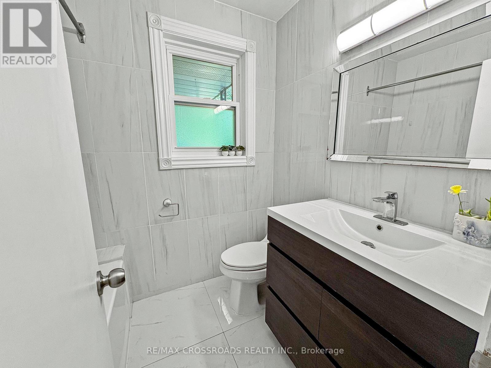 46 Ronway Crescent, Toronto, Ontario  M1J 2S2 - Photo 17 - E12372919