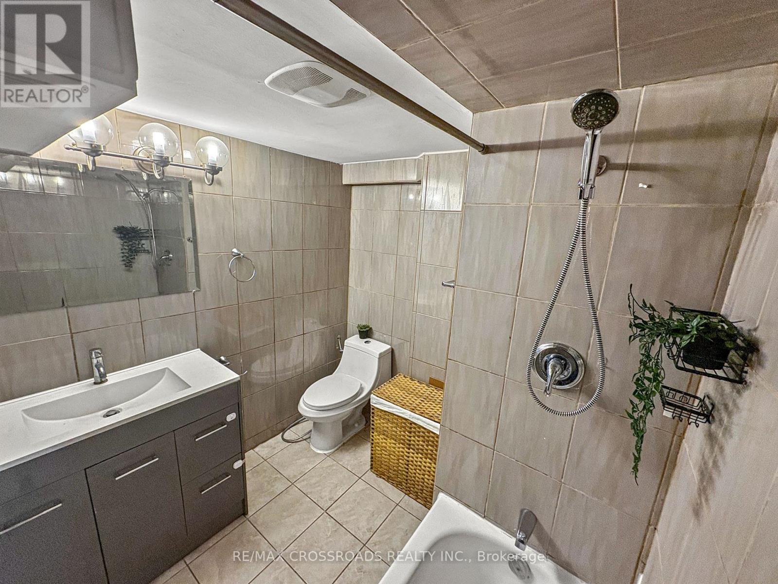 46 Ronway Crescent, Toronto, Ontario  M1J 2S2 - Photo 33 - E12372919