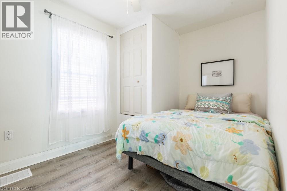132 London Street N, Hamilton, Ontario  L8H 4B7 - Photo 21 - 40764256