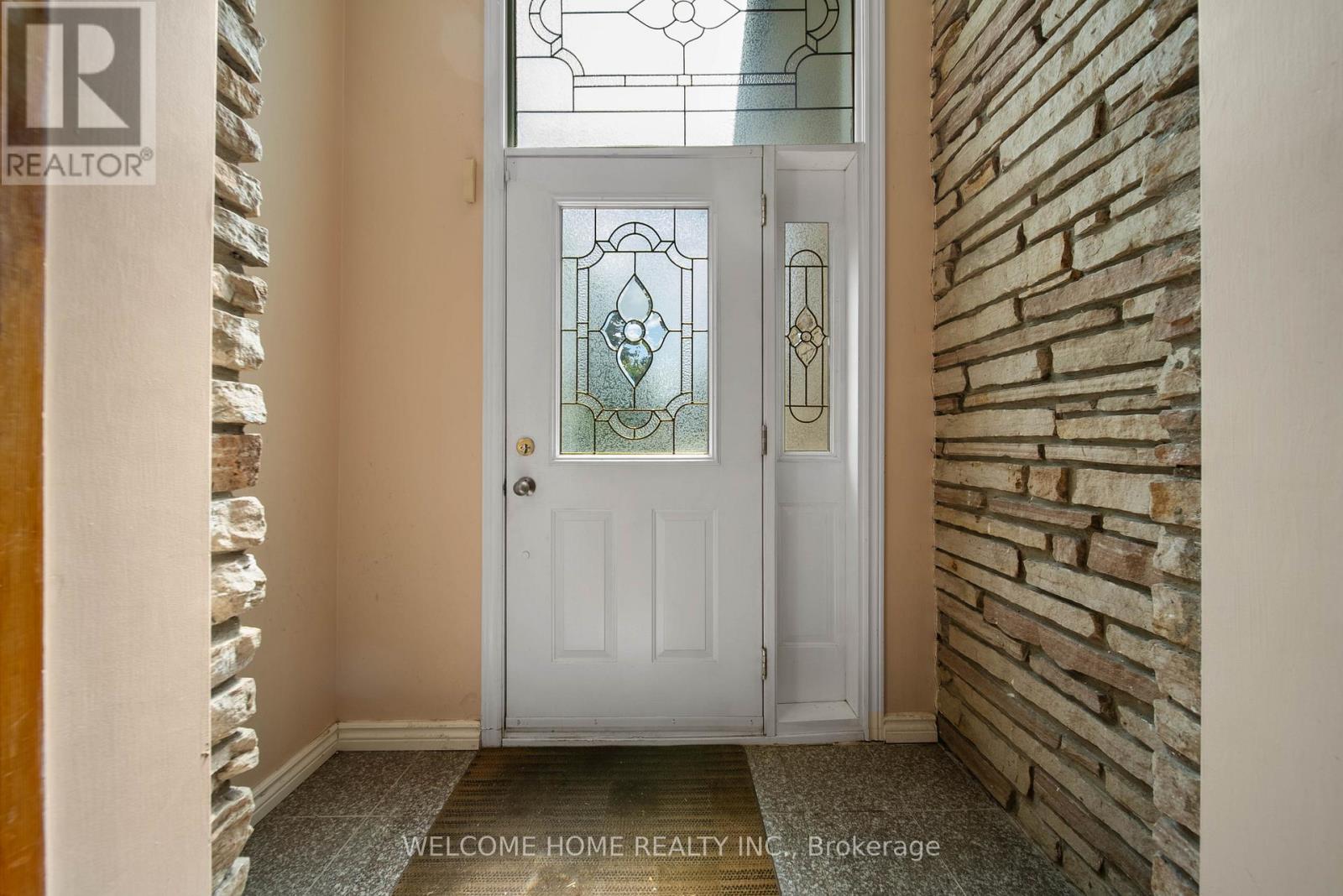 10 Pengelly Court, Toronto, Ontario  M1L 4L9 - Photo 4 - E12377234
