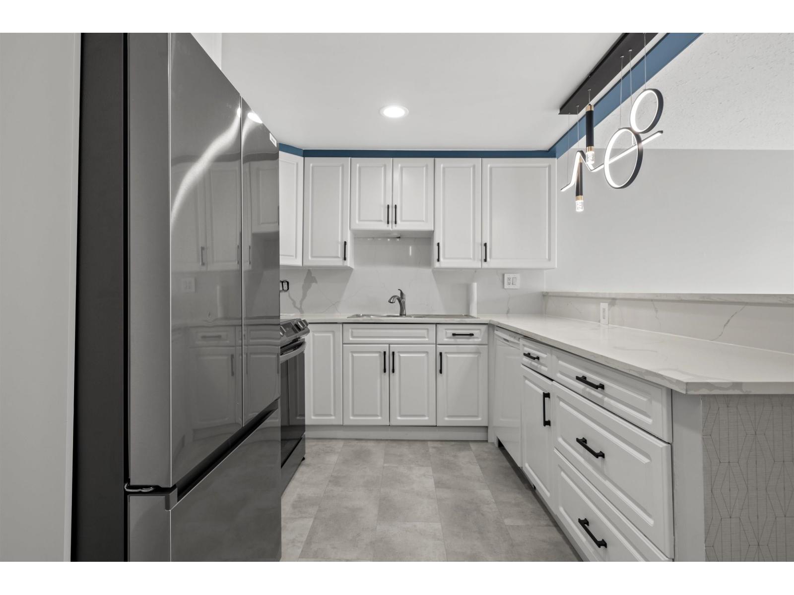 110 14881 Marine Drive, White Rock, British Columbia  V4B 1C2 - Photo 9 - R3042292