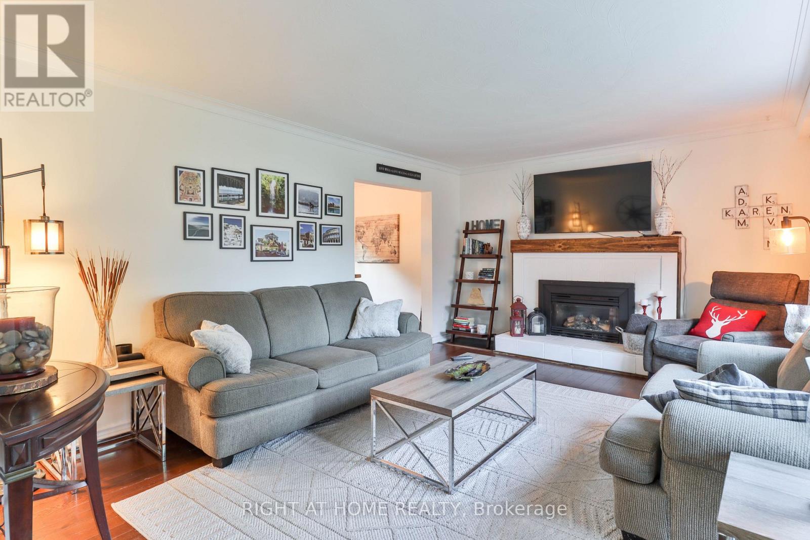 819 Srigley Street, Newmarket, Ontario  L3Y 1X9 - Photo 7 - N12376271
