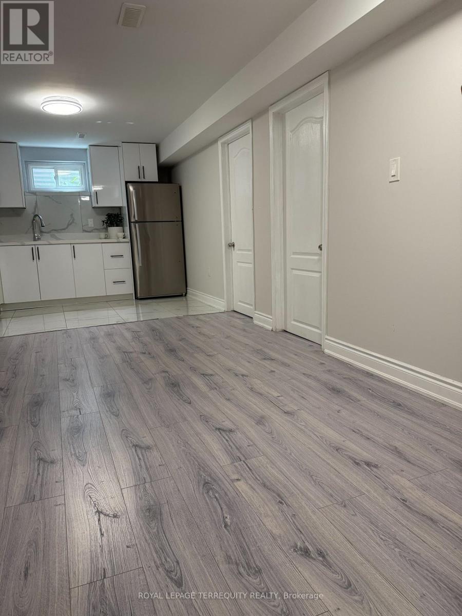 Lower - 15 Kaiser Drive, Vaughan, Ontario  L4L 3V2 - Photo 10 - N12377235