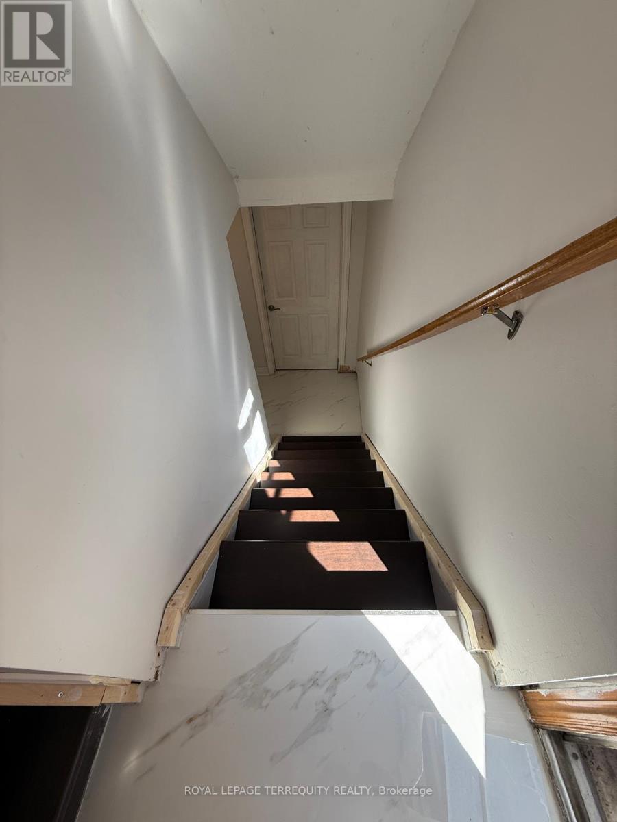 Lower - 15 Kaiser Drive, Vaughan, Ontario  L4L 3V2 - Photo 7 - N12377235