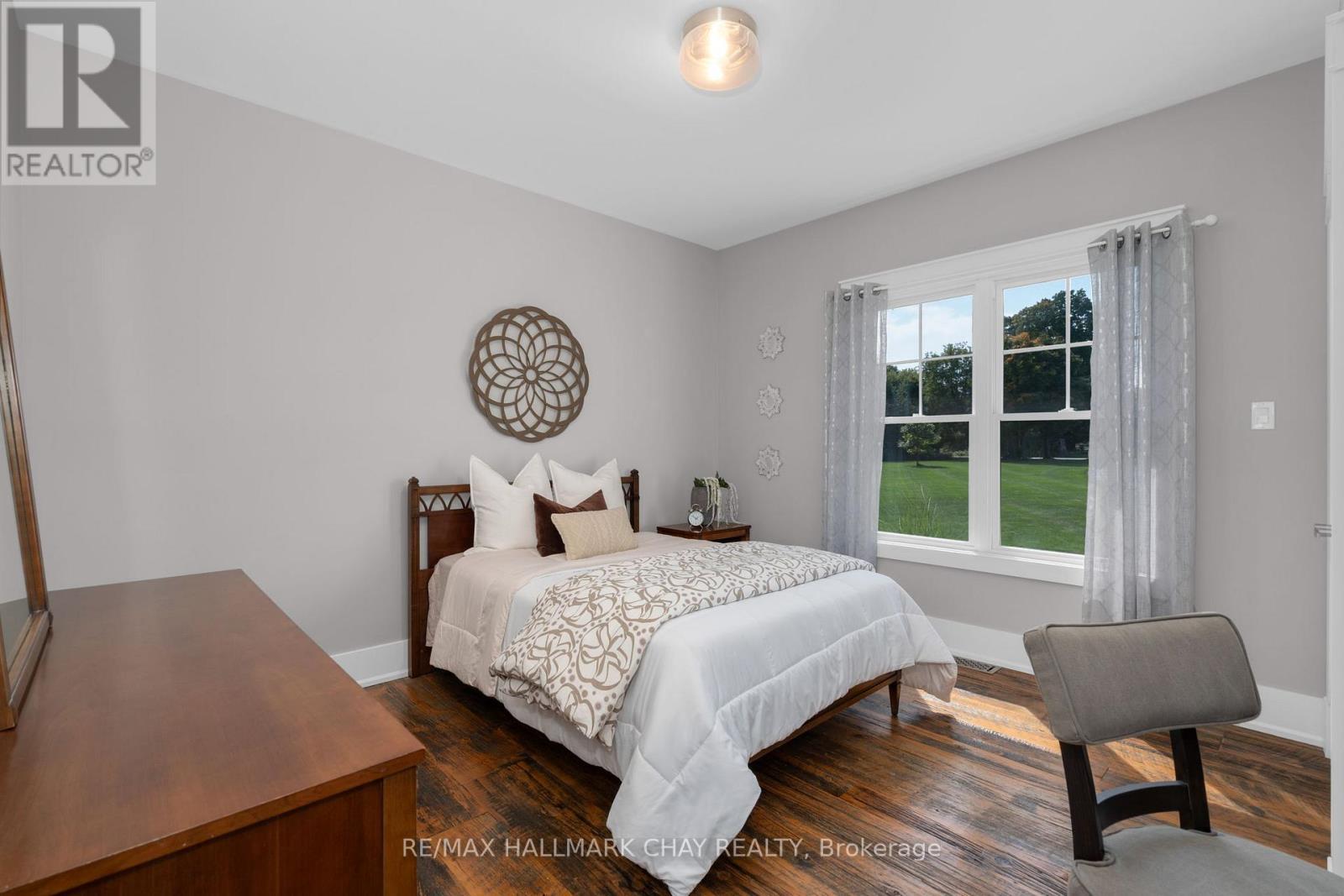 2957 3/4 Sunnidale Side Road, Clearview (New Lowell), Ontario  L0M 1N0 - Photo 23 - S12377285