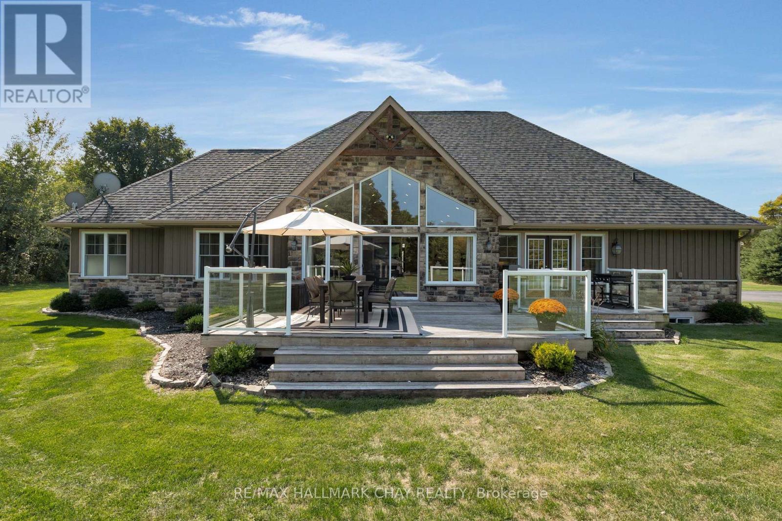 2957 3/4 Sunnidale Side Road, Clearview (New Lowell), Ontario  L0M 1N0 - Photo 39 - S12377285