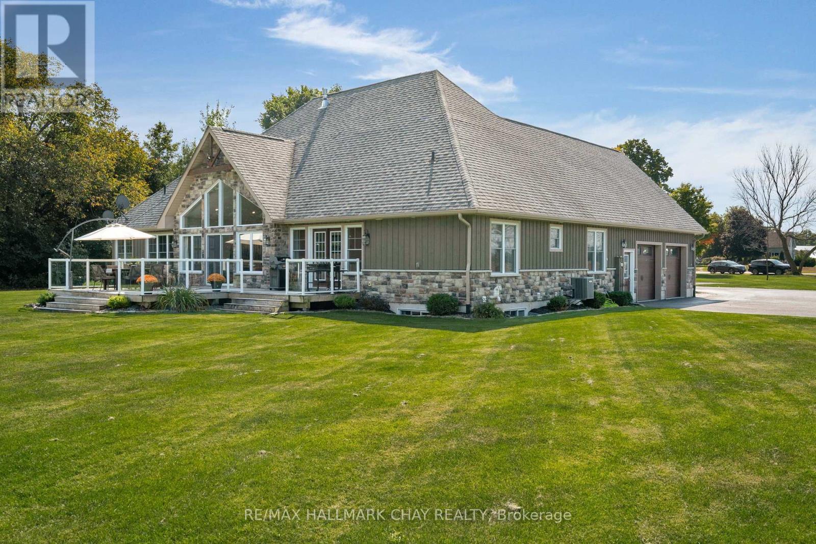 2957 3/4 Sunnidale Side Road, Clearview (New Lowell), Ontario  L0M 1N0 - Photo 44 - S12377285