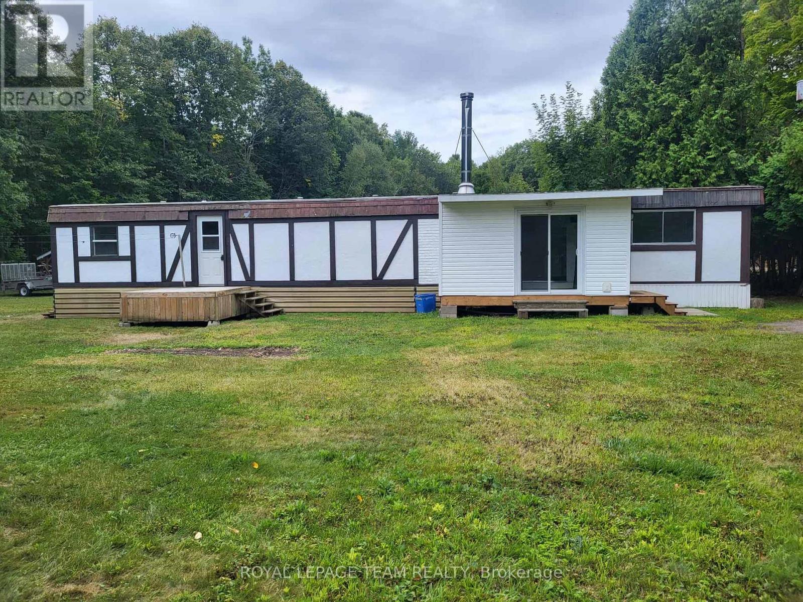 27 Jennifer Lane, Horton, Ontario  K7V 3Z9 - Photo 31 - X12273890