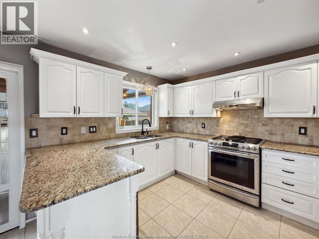 157 Rockhaven, Lakeshore, Ontario  N9K 1E4 - Photo 9 - 25022238