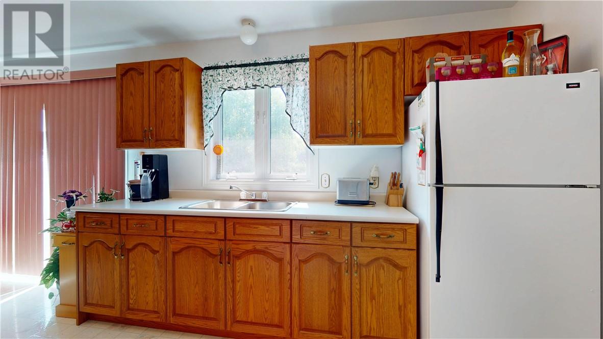 88 Arthur Street, Manitowaning, Ontario  P0P 1N0 - Photo 5 - 2123192