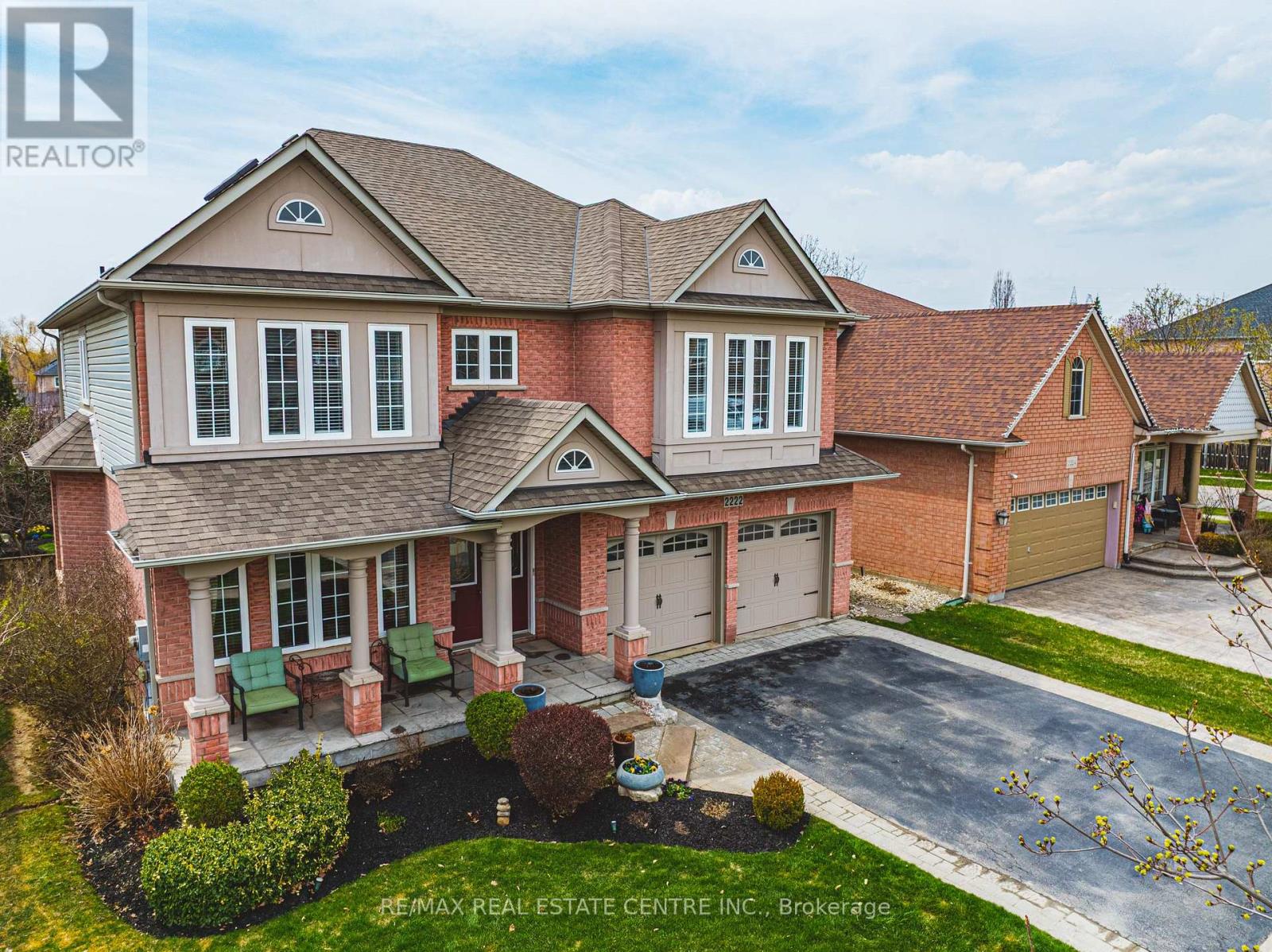 2222 Snead Road, Burlington (Rose), Ontario  L7M 4X2 - Photo 3 - W12377211