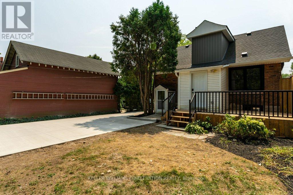 493 Crosby Avenue, Burlington (Brant), Ontario  L7R 2R6 - Photo 31 - W12377241
