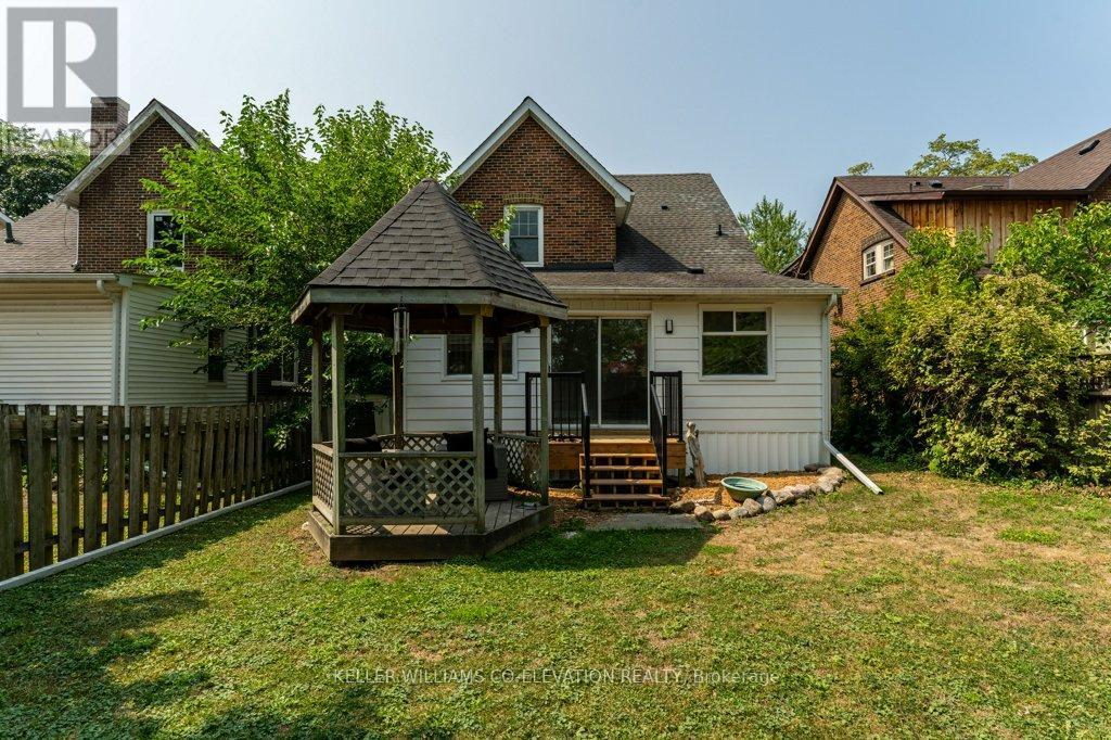 39 Court Street N, Milton (Om Old Milton), Ontario  L9T 2S2 - Photo 27 - W12377248