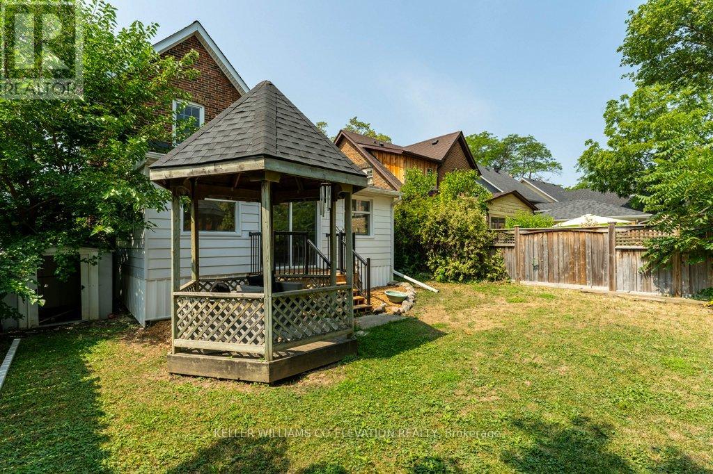 39 Court Street N, Milton (Om Old Milton), Ontario  L9T 2S2 - Photo 28 - W12377248