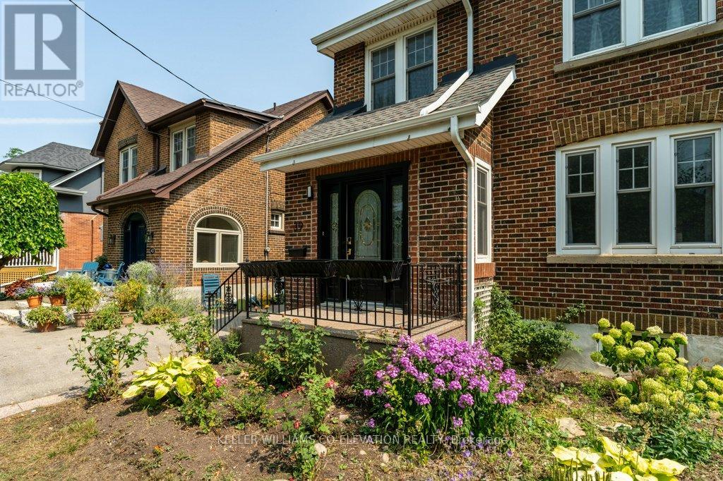 39 Court Street N, Milton (Om Old Milton), Ontario  L9T 2S2 - Photo 3 - W12377248