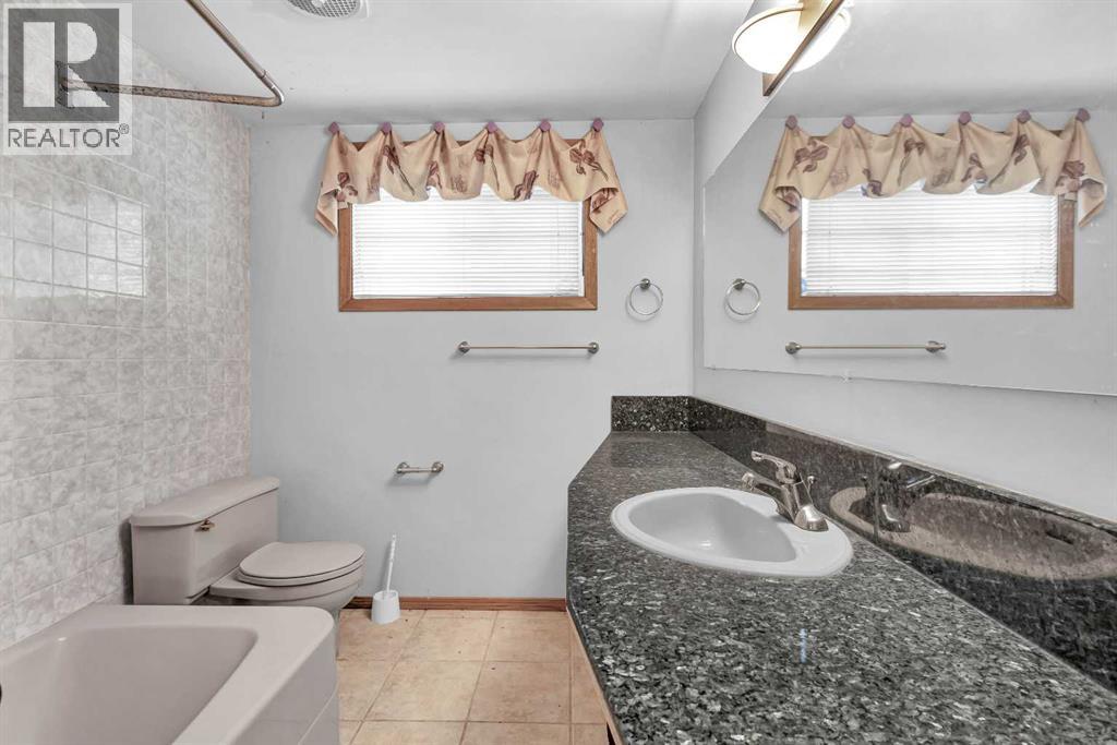 3151 Upper Place Nw, Calgary, Alberta  T2N 4H2 - Photo 24 - A2248167