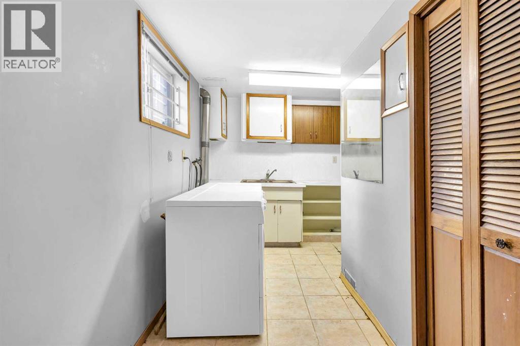 3151 Upper Place Nw, Calgary, Alberta  T2N 4H2 - Photo 27 - A2248167