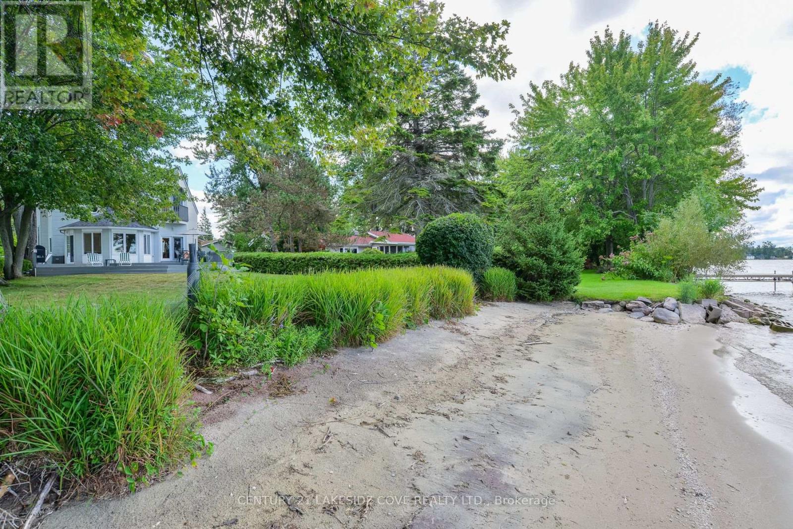 100 Lake Avenue, Ramara, Ontario  L0K 1B0 - Photo 31 - S12370835