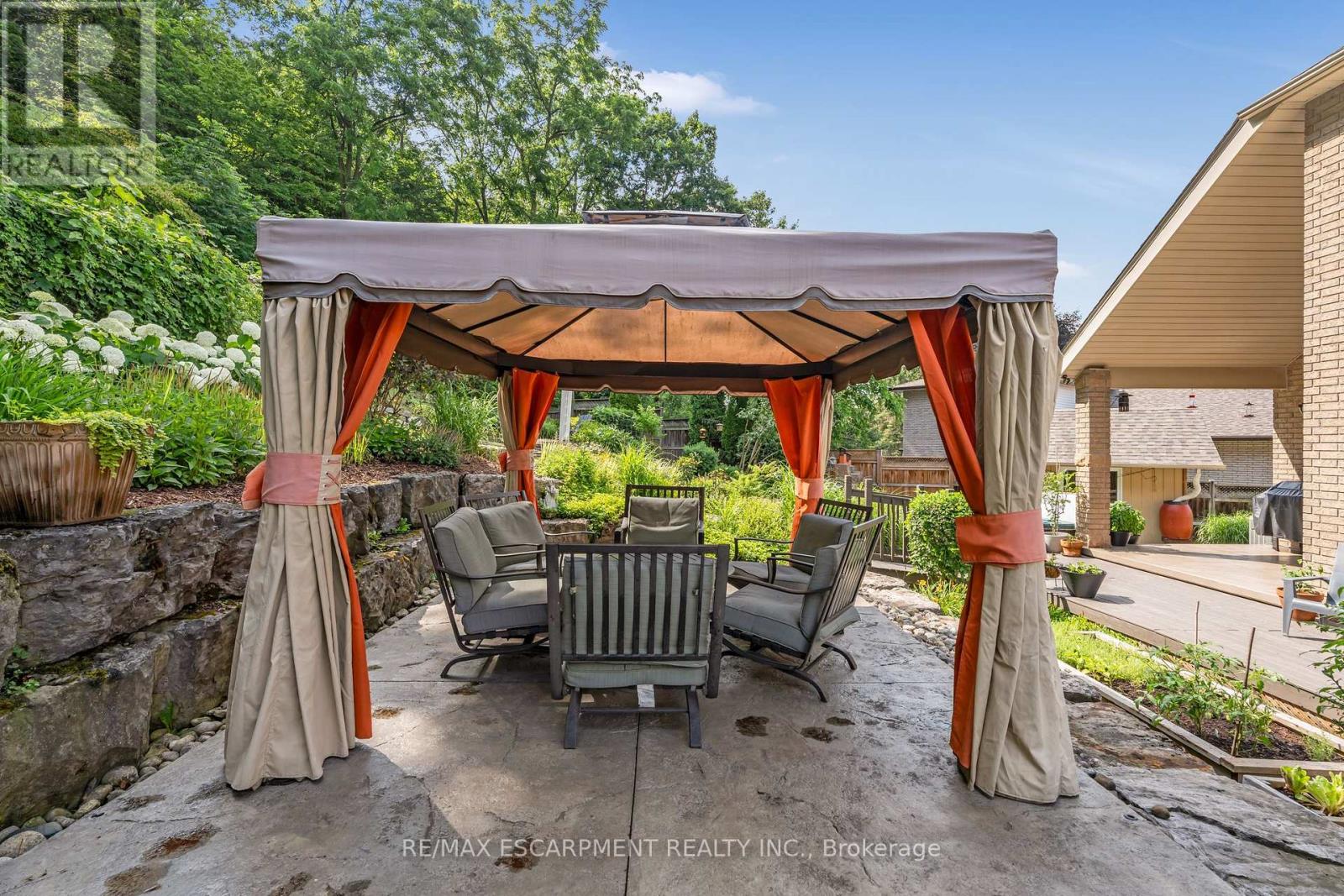 22 Shadeland Crescent, Hamilton (Stoney Creek), Ontario  L8G 4Y1 - Photo 46 - X12377283