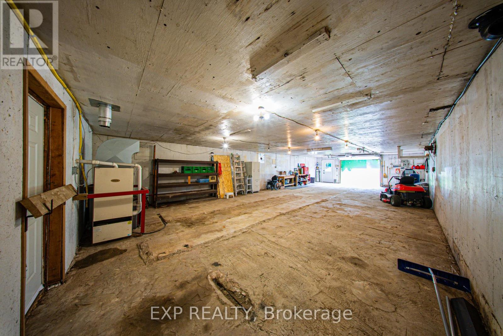 70408 Zion Church Road, Georgian Bluffs, Ontario  N0H 2T0 - Photo 40 - X12377292