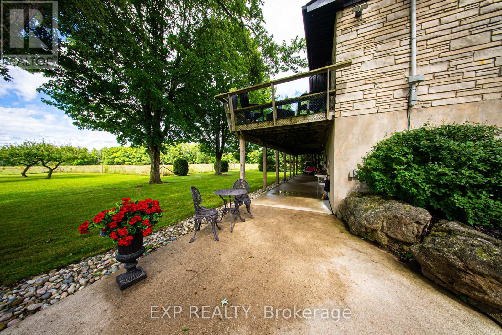 70408 Zion Church Road, Georgian Bluffs, Ontario  N0H 2T0 - Photo 42 - X12377292