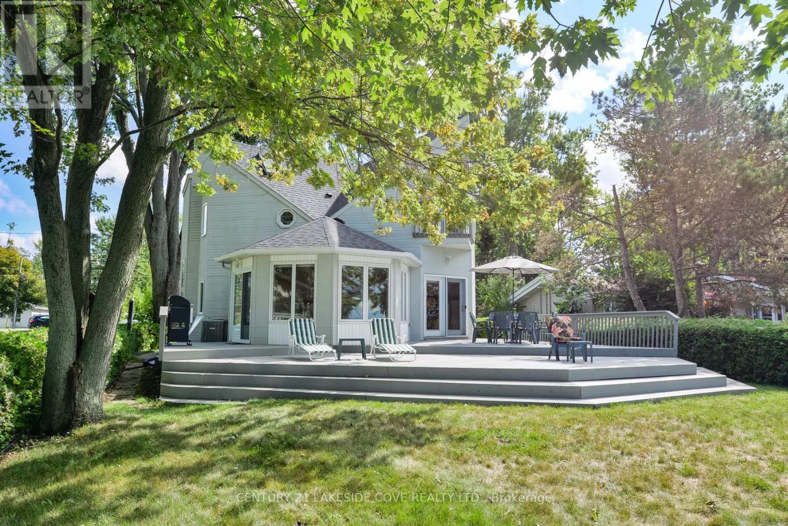 100 Lake Avenue, Ramara, Ontario  L0K 1B0 - Photo 26 - S12370835