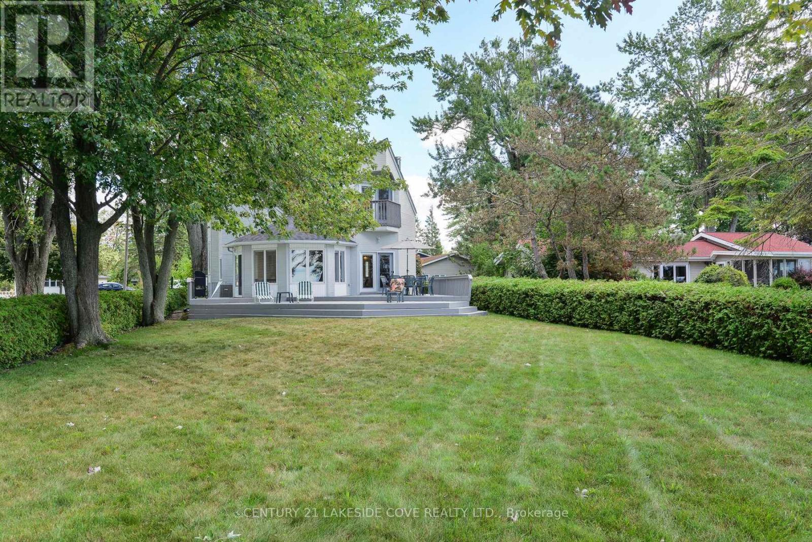 100 Lake Avenue, Ramara, Ontario  L0K 1B0 - Photo 32 - S12370835