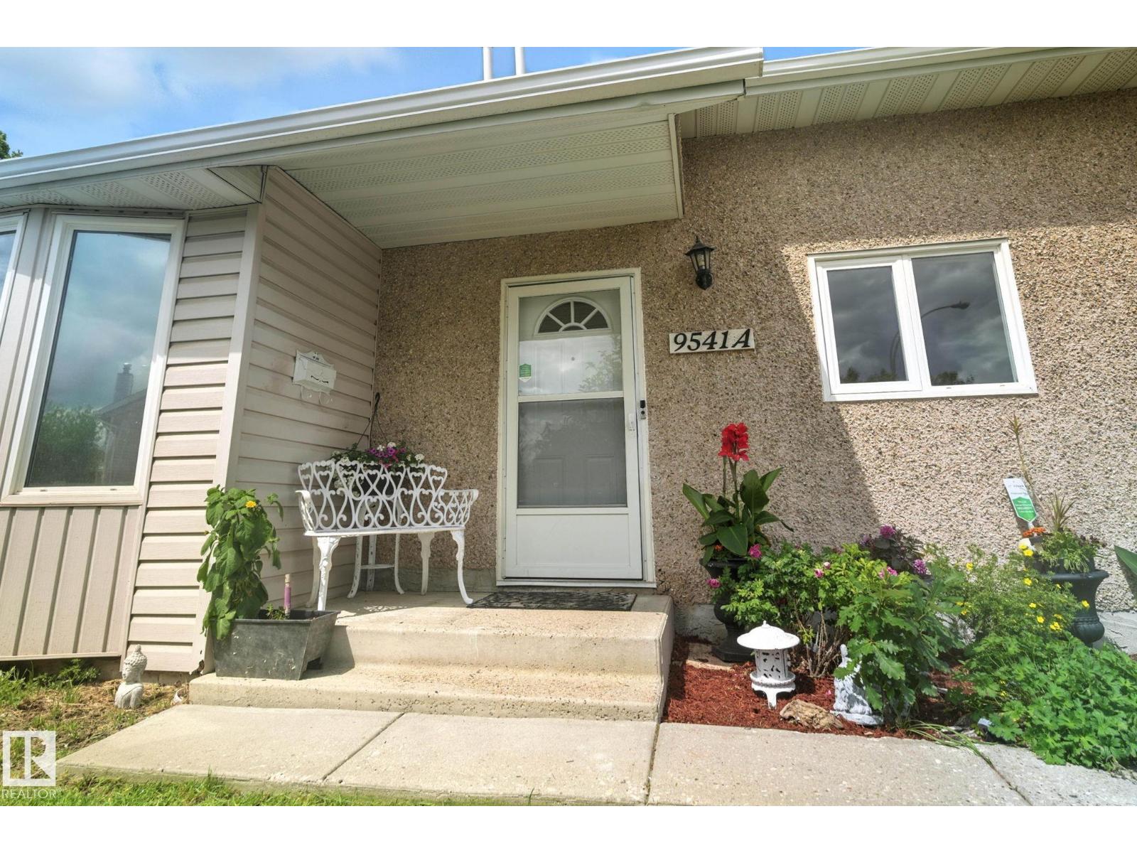 9541 A 180 A St Nw, Edmonton, Alberta  T5T 2Z4 - Photo 2 - E4455805
