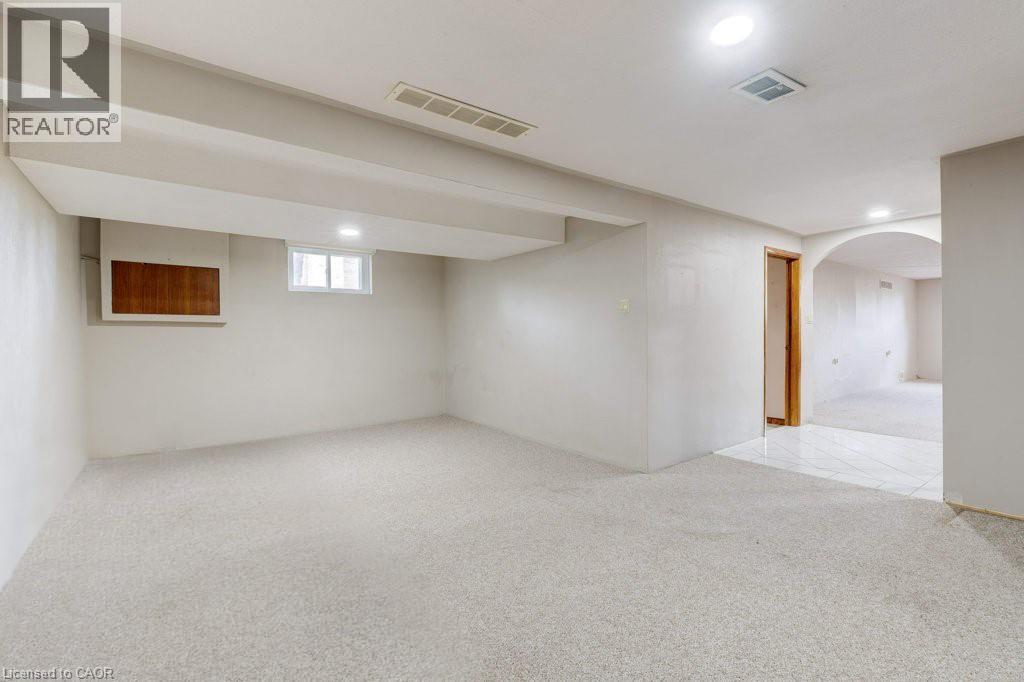595 Green Mountain Road E, Stoney Creek, Ontario  L8J 2Z7 - Photo 29 - 40764681